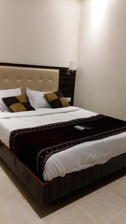 Hotel Golden City Мумбаи Экстерьер фото