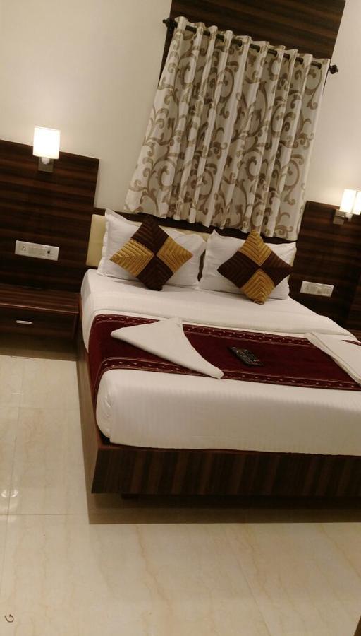 Hotel Golden City Мумбаи Экстерьер фото