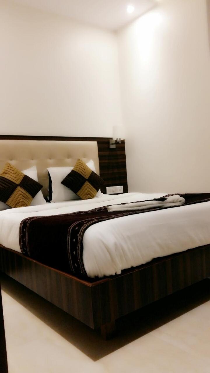 Hotel Golden City Мумбаи Экстерьер фото